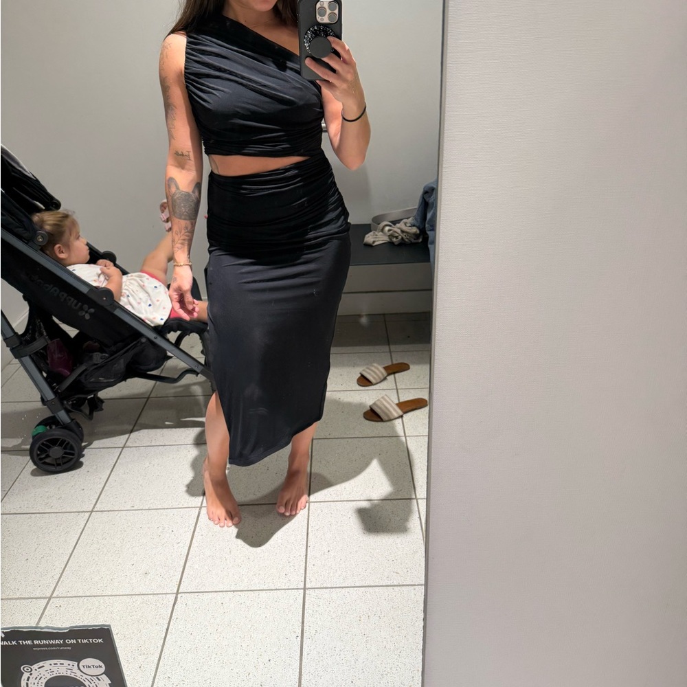 Express Black One-Shoulder Dress